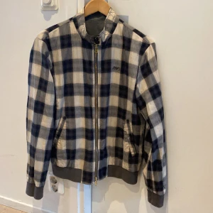 Armani Jeans - Jacka - Jacka ifrån Armani Jeans. Inköpspris 4000kr