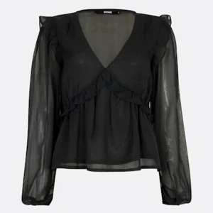 Bikbok blus - Gullig blus från bikbok! Endast använd en gång🙈Nypris är 359kr men säljer för 200, pris kan diskuteras 🙌🏼💗