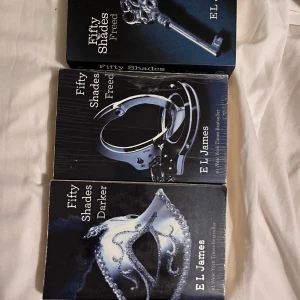 FIFTY shades - Fifty shades freed (2) and fifty shades darker