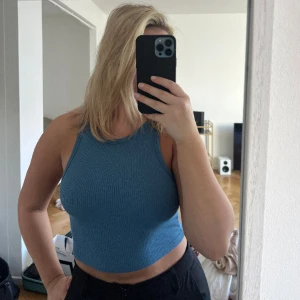 Linne - Säljer detta linnet i storlek XS. Använd ett par gånger men i väldigt bra skick. 