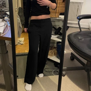 Kostymbyxor  - Fina jätte sköna kostym likande byxor ❤️kom priv för mått och fler bilder 