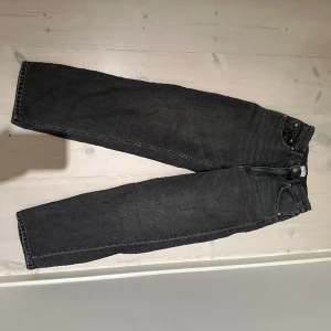 Jeans Filippa K - Höga, raka Filippa K, modell Kay Jean