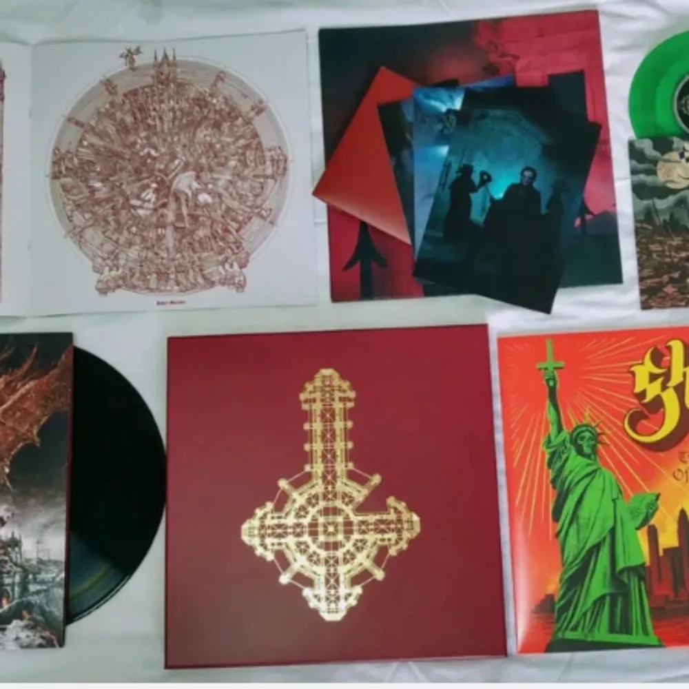 GHOST - PREQUELLE EXALTED RED SCANDINAVIAN EXCLUSIVE x5000 VINYL BOX SET LP RARE Prestige Condition. Accessoarer.