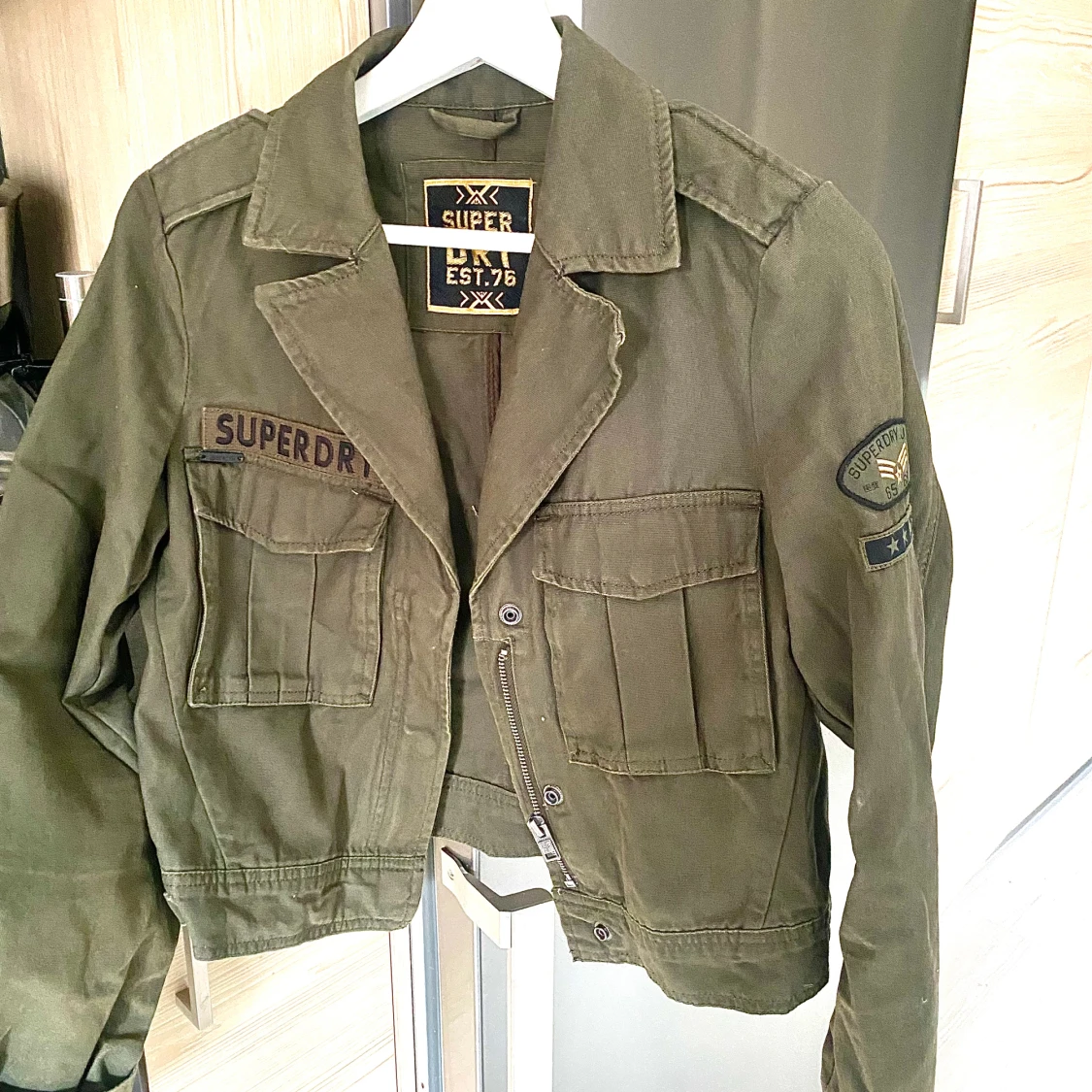 Militärgrön jacka  - 90