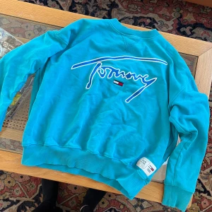 Sweatshirt - Tommy hilfiger vintage sweatshirt
