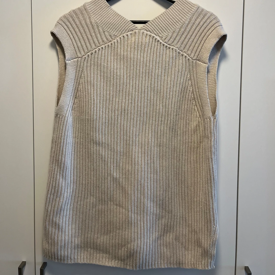 Kabelstickad väst - 91