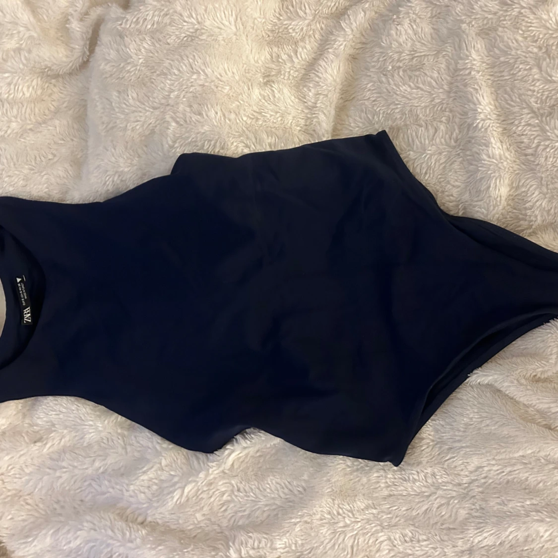 Marinblå boodie💙