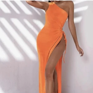 Strandklänning - Strandklänning i stl L, endast testad!