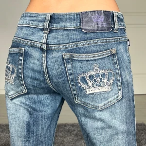 Victoria beckham jeans - midjemått: 41cm rakt över, innerbenslängd: 80cm 💗 