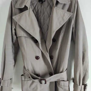 Kappa  - Toppen skick,varm kappa,i storleken 38 