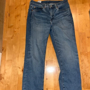 Levis 514 W31/L32 - Passar en M herr. Fint skick!