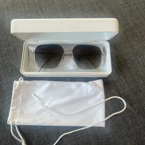 Nya solglasögon från chimi, använda 2 gånger 