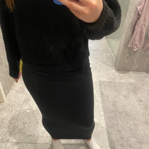 Långkjol - Jättefin långkjol som bara är använd en gång. Den är i storlek XS men funkar även som S💕