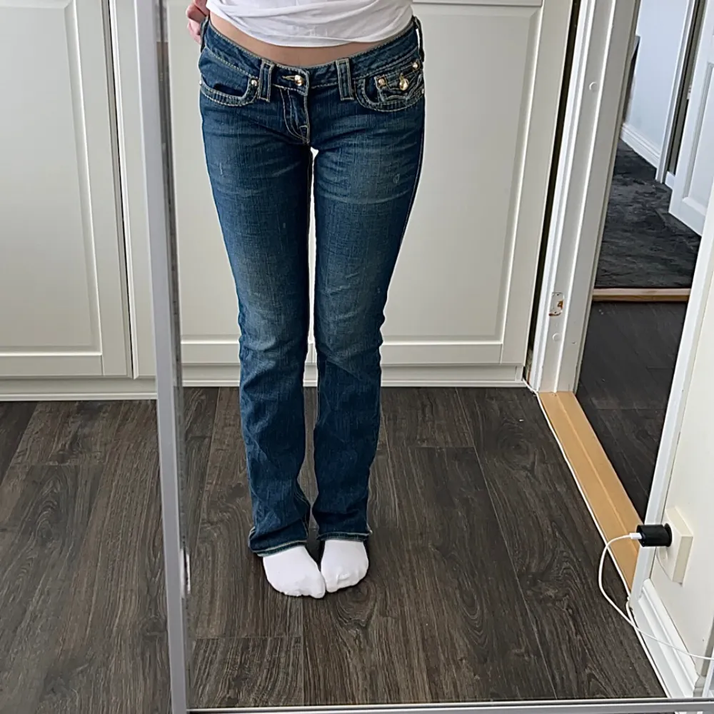 True religion jeans Storlek 29, skulle säga att de sitter som en 36 💕bra skick. Jeans & Byxor.