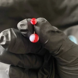 Navel piercing  - Oanvänd navel piercing  Kan skickas med frimärke 18kr🥰