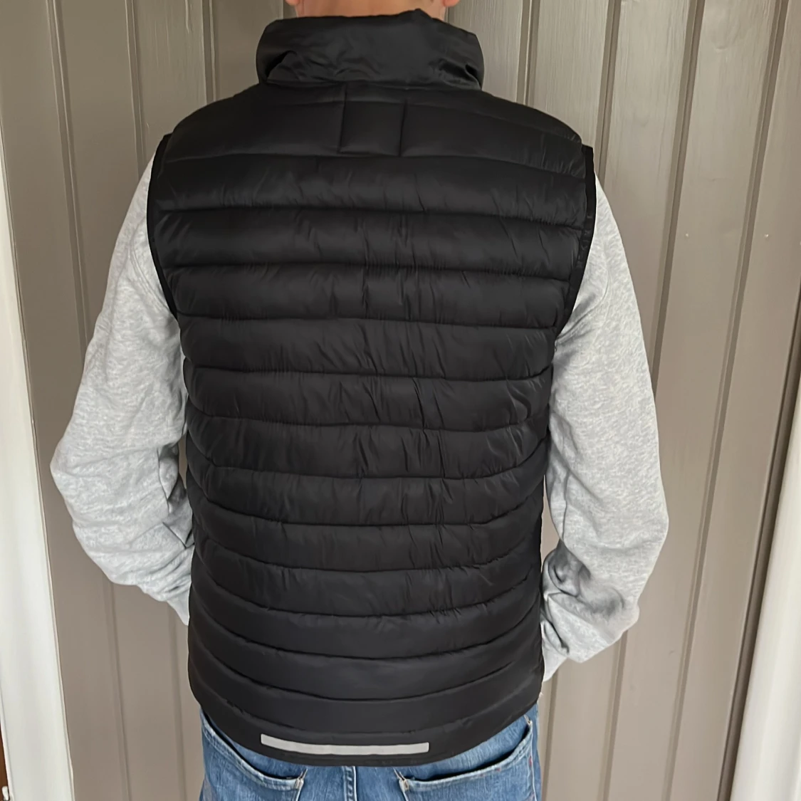 Svart dunväst från McKinley - 90