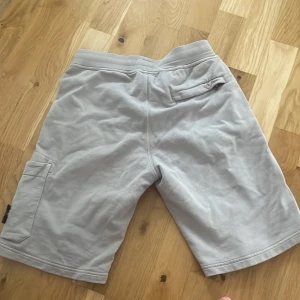 Stone island shorts  - Mkt bra skick! Lite använda  Köpta på NK för 1700 