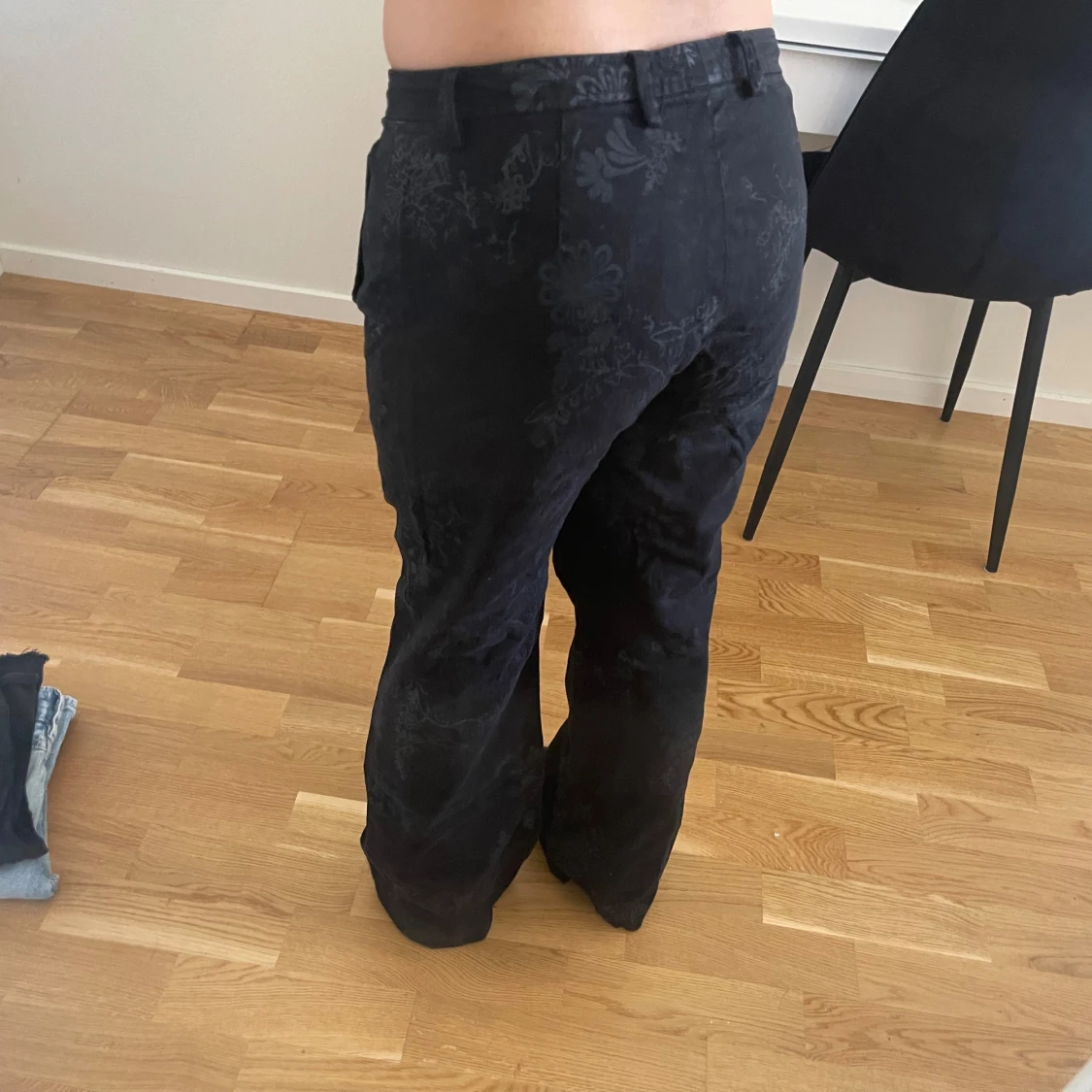 Blommiga jeans  - 91