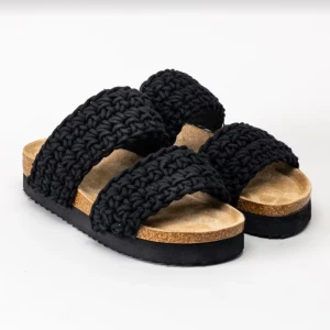 Duffys - Försöker sälja mina duffys igen då förra köparen ångrade sig. Säljer pga för små för mig, de är i nyskick då de endast är använda två ggr. De är i storlek 37. Köpta för 599 kr, säljer för 300 kr. 