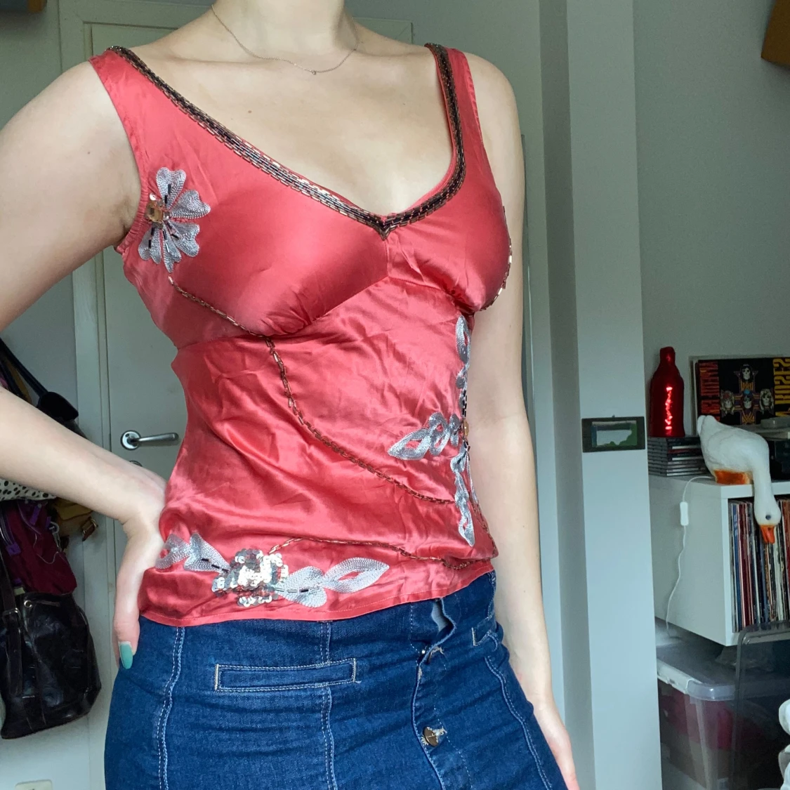 Silkestopp med broderier