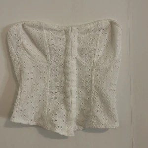 Korsettopp  - Korsettopp strl xxs. Säljes för den inte passar💕