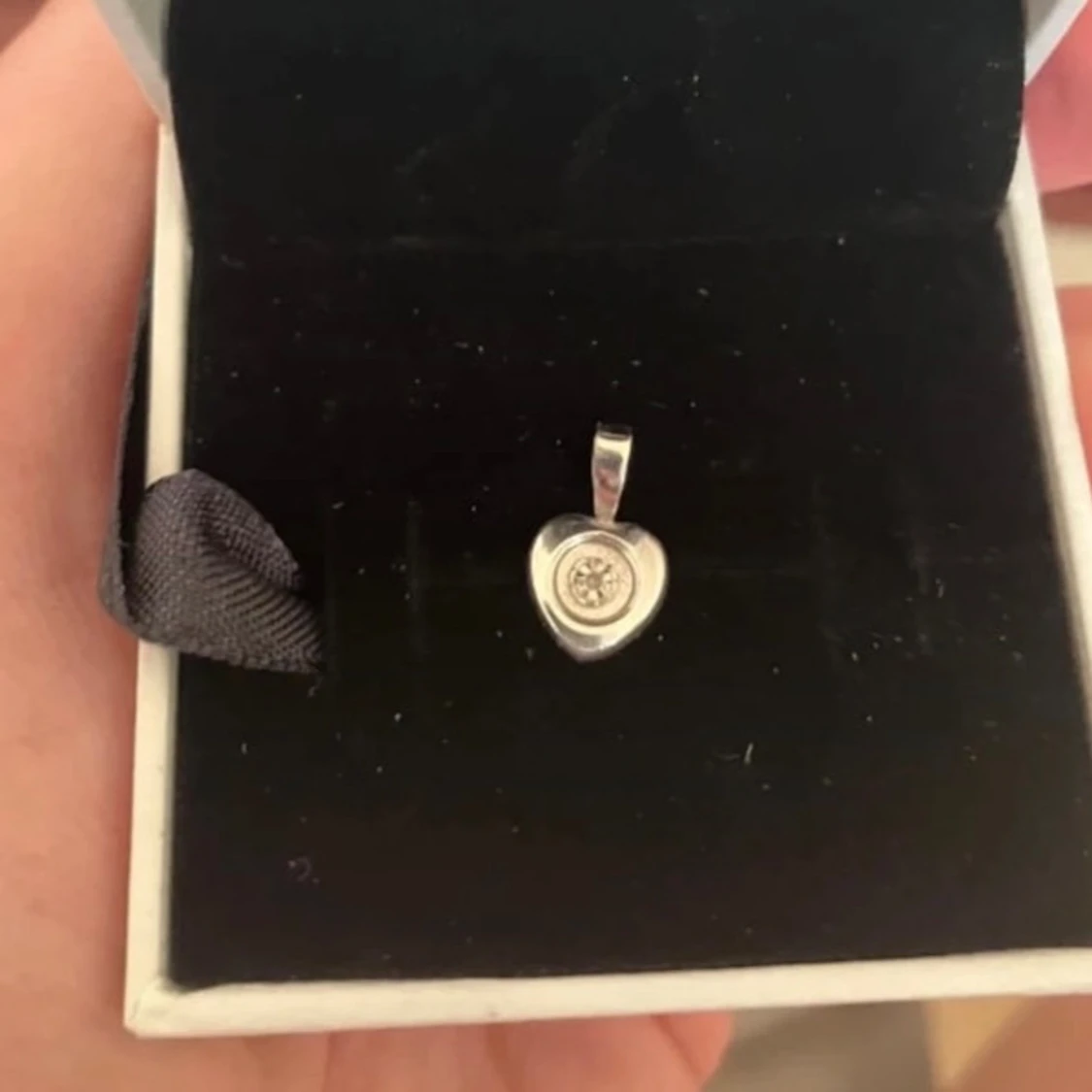 18k vitguld hjärta  - 91