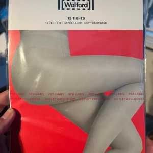 Wolford  - Säljer dessa super bekväma o snygga tights. De går inte sönder så enkelt. Har använt mycket från woldford och de är jättebra