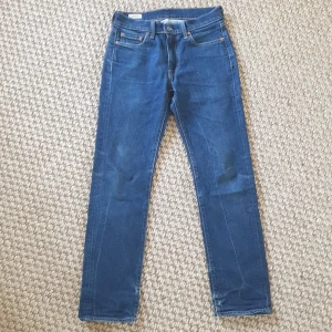 Lewis 514 - Fina Lewis jeans, använda i bra skick.