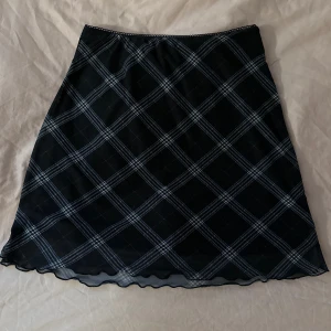 Kjol - Gullig kjol från h&m🤍🤍 Köparen står för frakt 
