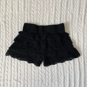 Söta bekväma spets shorts, fina till sommaren 🫶🏻 andra bilden är inuti 