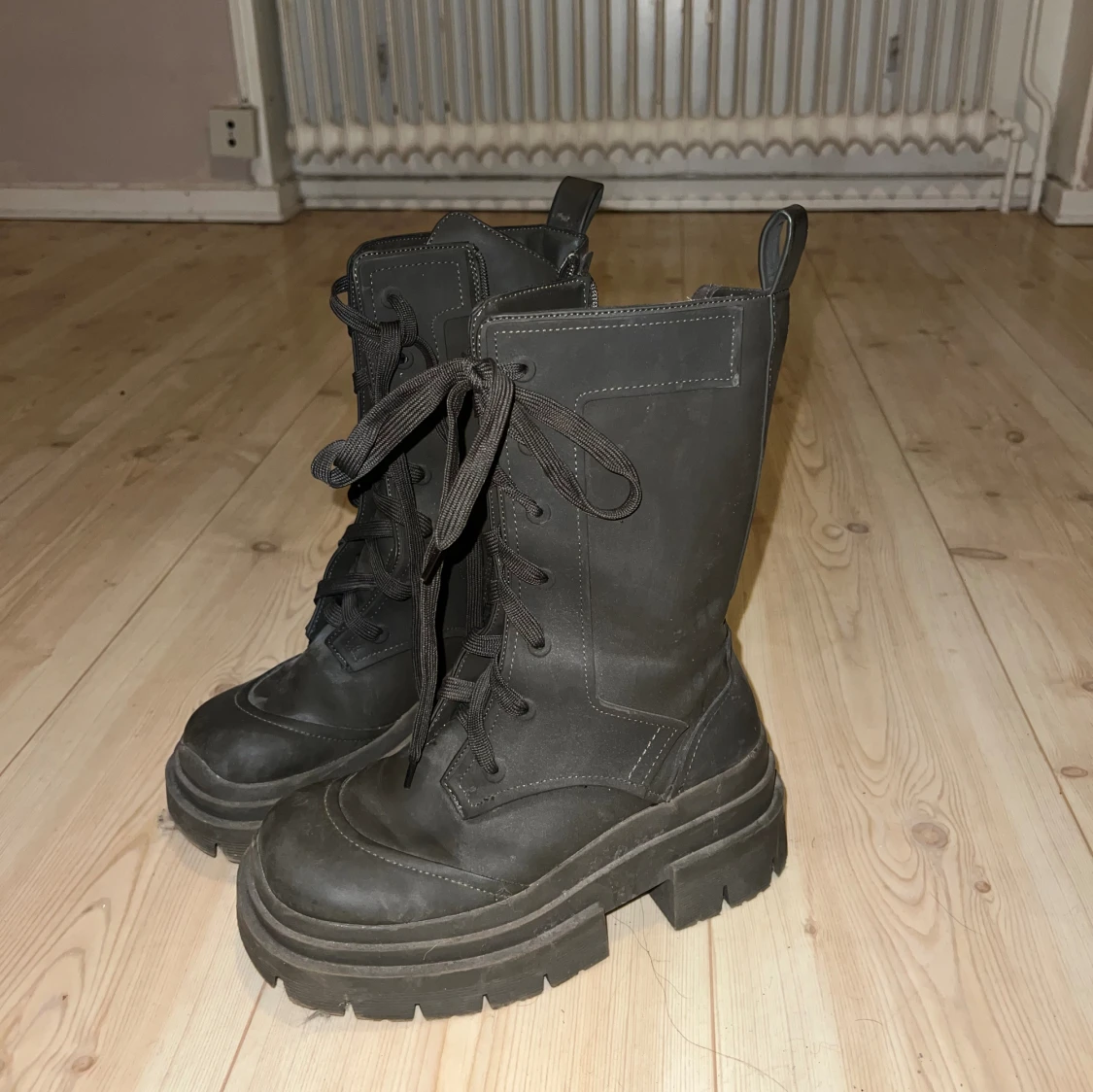 Platform stövlar boots militärgröna 37 