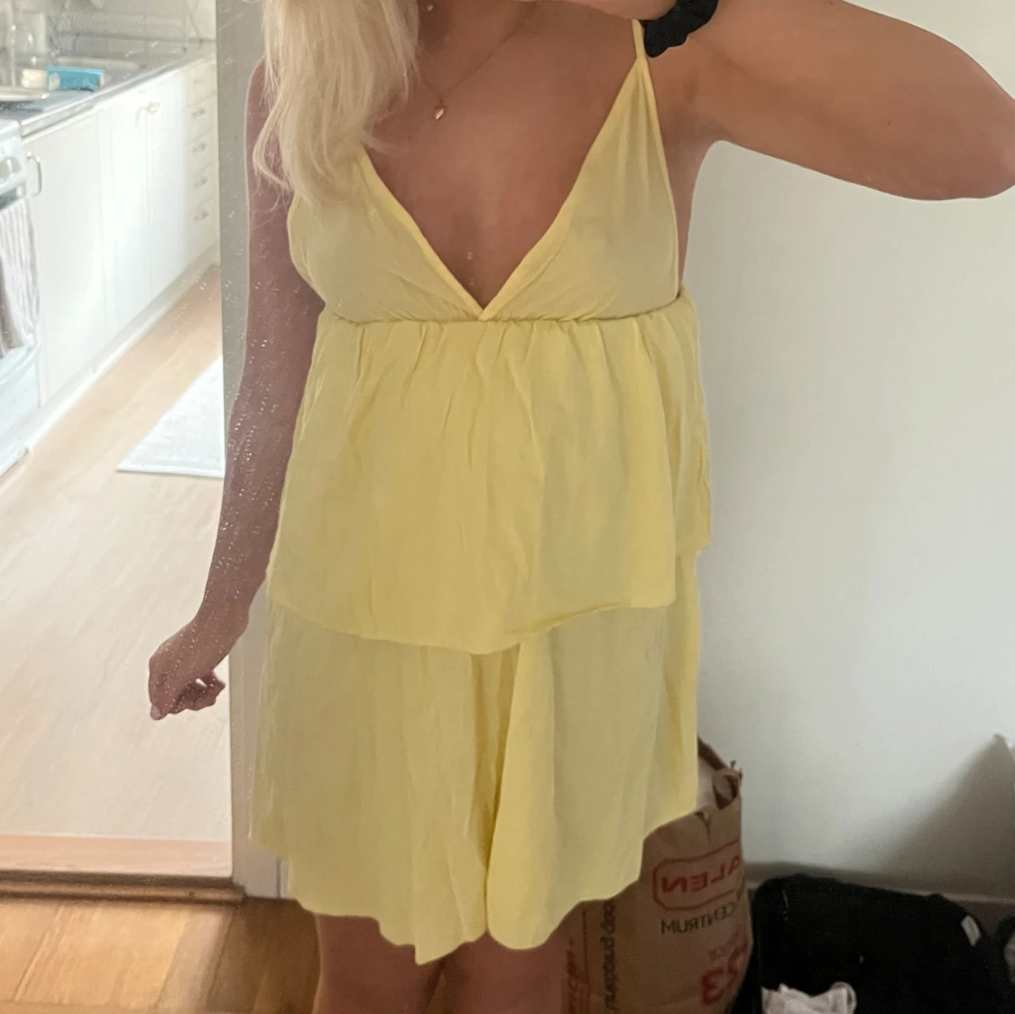 Gul volangklänning💛💛