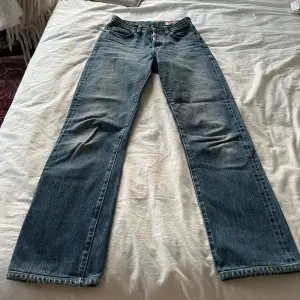Jeans från replay! W26 L30 Midjemått 34cm, Innerbenslängd 73cm