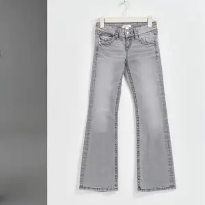 Säljer mina Gina jeans för att dom inte kommer till användning, nästan som nya använt nån gång inte mycket, tycker gärna på köp nu❤️❤️