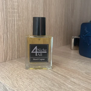 Niche4all hazel cognac - 30ml endast testad, den liknar angel share av kilian