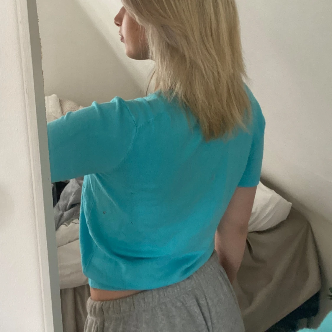 Blå stickad T-shirt  - 91