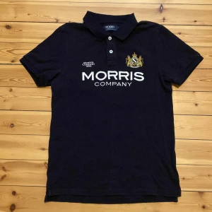 Morris Piké  - En mycket fin Morris piké i mycket bra skick. Storlek M men passar för både L och S.