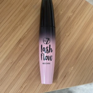 Maskara - Nästan alldrig andvänd