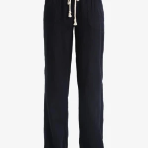 Svarta lågmidjade linnebyxor  - Säljer mina svarta lågmidjade linnebyxor då de är aningen för korta för mig🫶🏽