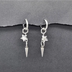 Handgjorda örhängen  - Handgjorda örhängen ●Material- rostfritt stål  ●Gjord i bra kvalitet 💎Nickel fri.☆☆ Köp för 99kr/st eller 120kr/paret☆☆Längd - 5,5cm