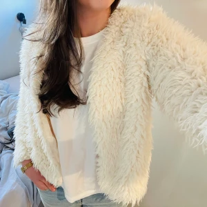 Vårjacka - Jättefin vårjacka/kofta från Cubus i strl M!