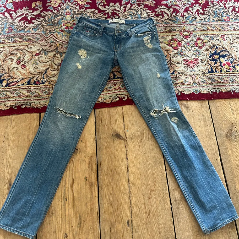 Sjukt snygga Lågmidjade jeans från hollister!. Jeans & Byxor.