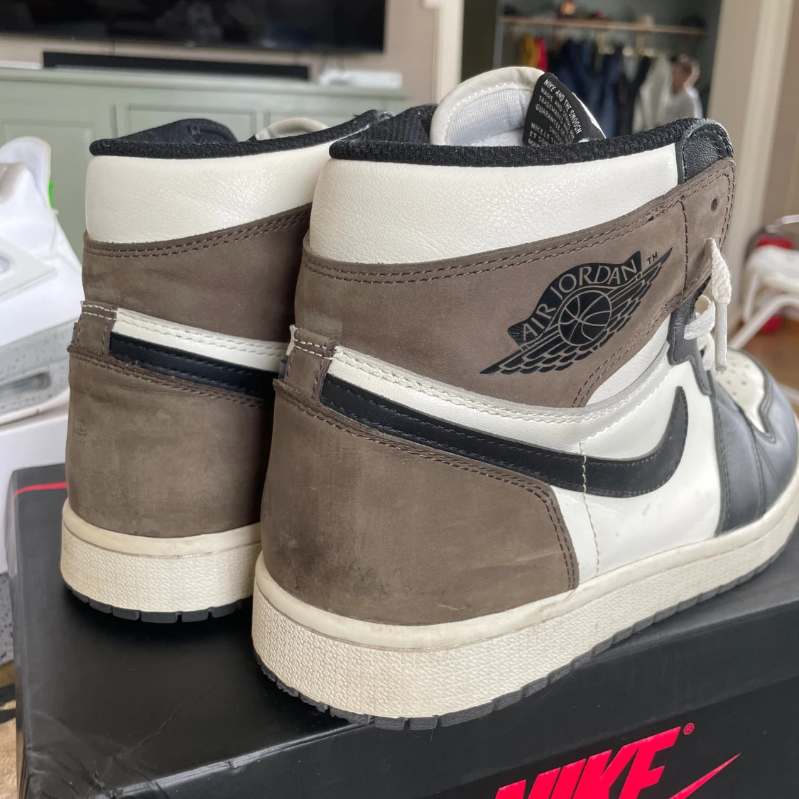 Jordan 1 Mocha - 91