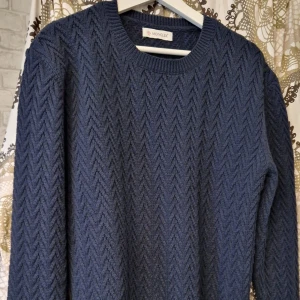 Moncler tröja - Oanvänd stickad Moncler tröja