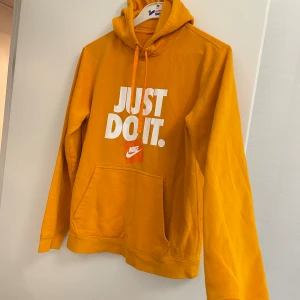 Just do it Nike hoodie  - Skinnbyxor storlek 32/32