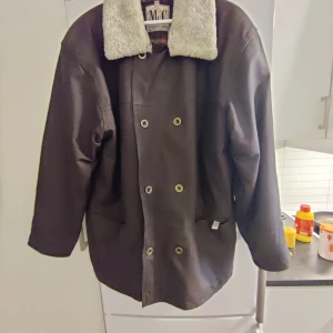 Läder jacka - Storlek 50 läder jacka i väldigt gott skick.