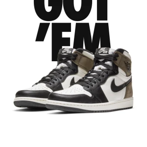 Jordan 1 mocha  - Storlek 45-11 US  Skick 8/10 Kan skicka fler bilder vid intresse 