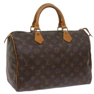 Louis Vuitton Speedy 30 är en tidlös klassiker! Det kommer att lägga till lyxig stil till alla kläder och passa alla tillfällen. Fler bilder och mer info i vår webbutik vintagetreasures.co