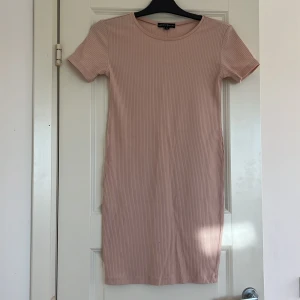 Klänning  - Rosa klänning 