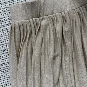 Kjol - Bara använt en gång ✨